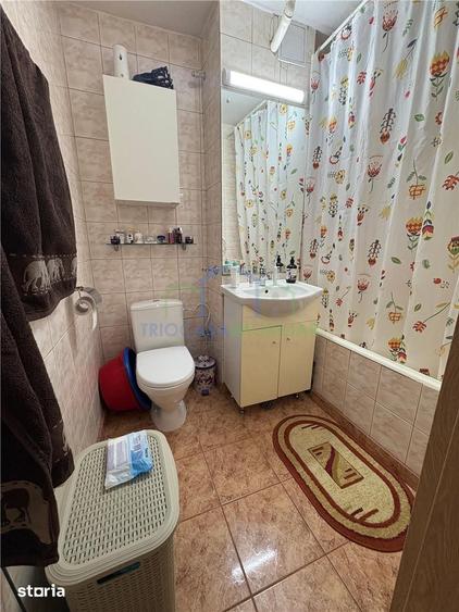Apartament cu 4 camere semidecomandat în Calea București