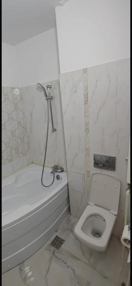 Apartament cu 3 camere decomandat în Dacia