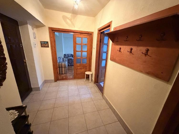 Apartament cu 2 camere decomandat în Exterior Vest