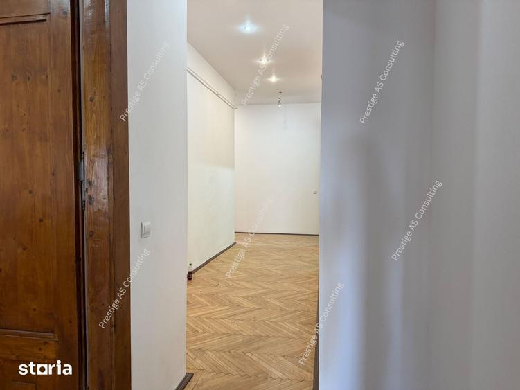 Spațiu comercial, de 150 mp, în Central