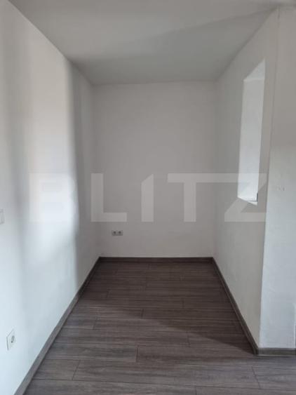 Apartament cu 3 camere semidecomandat în Est