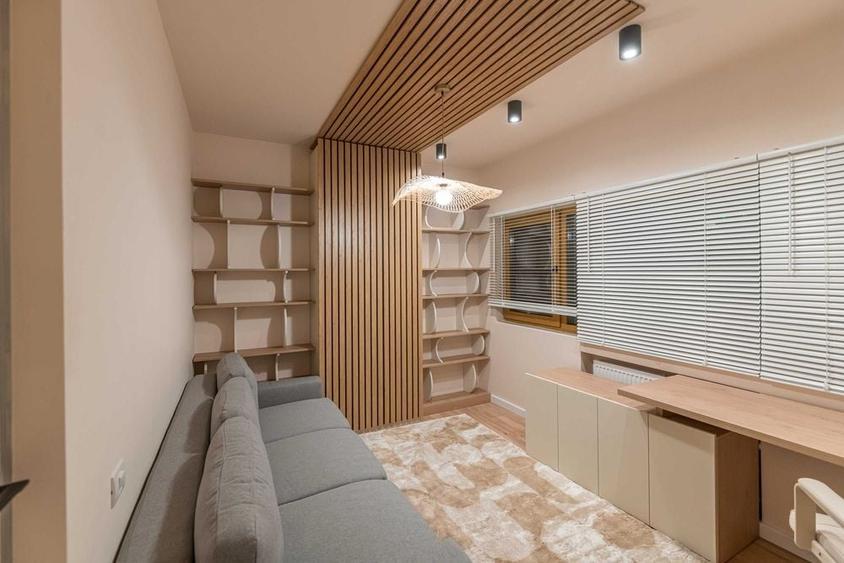 Apartament cu 3 camere decomandat, mobilat în P-ța Romană