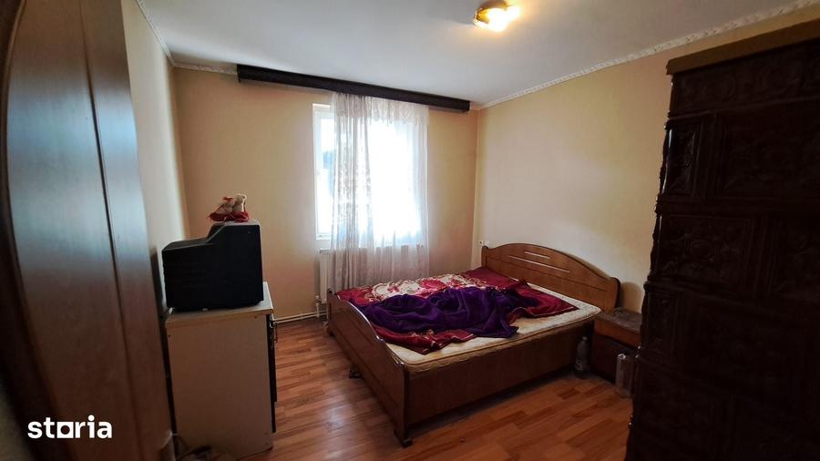 Apartament cu 3 camere decomandat în Agigea