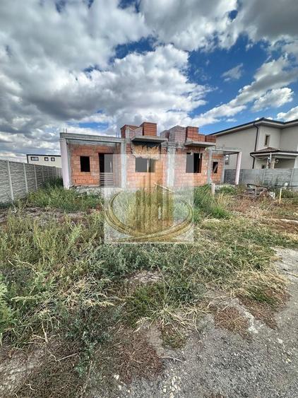 Duplex cu 4 camere cu Canalizare în Săcălaz