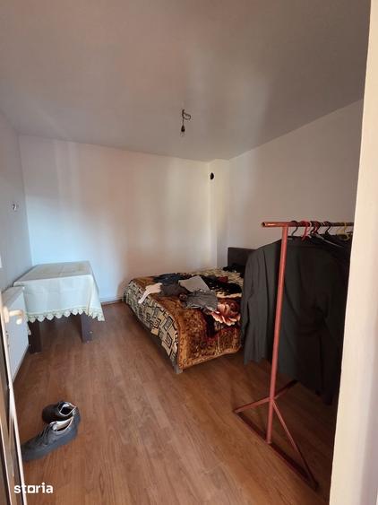 Casă cu 6 camere cu Teren 500 Mp în 1 Mai
