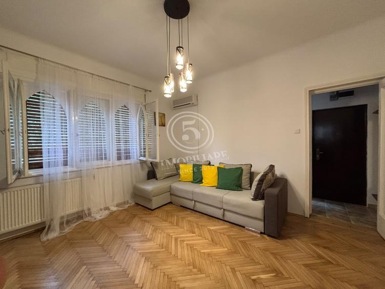 Apartament cu 2 camere semidecomandat, mobilat în Primăverii