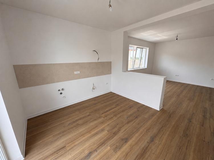 Duplex cu 3 camere cu Canalizare în Moșnița Nouă