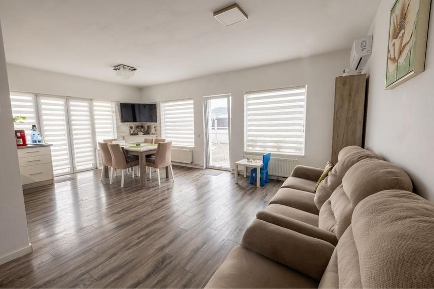 Apartament cu 4 camere decomandat în Tăuții-Măgherăuș