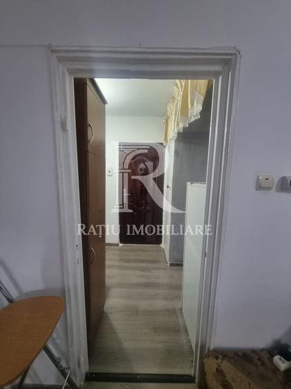 Apartament cu 2 camere semidecomandat, mobilat în Micro 15