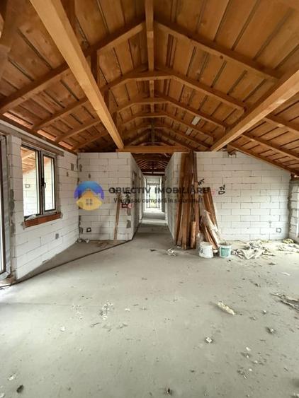 Casă cu 4 camere cu Teren 632 Mp în Girov