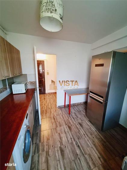 Apartament 2 camere luminos, loc de parcare. Se afla la 5 minute de Co - 2