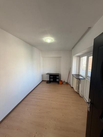 Apartament cu 2 camere decomandat în Gară