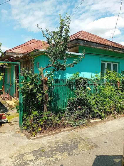 Casă cu 4 camere cu Teren 112 Mp în Central