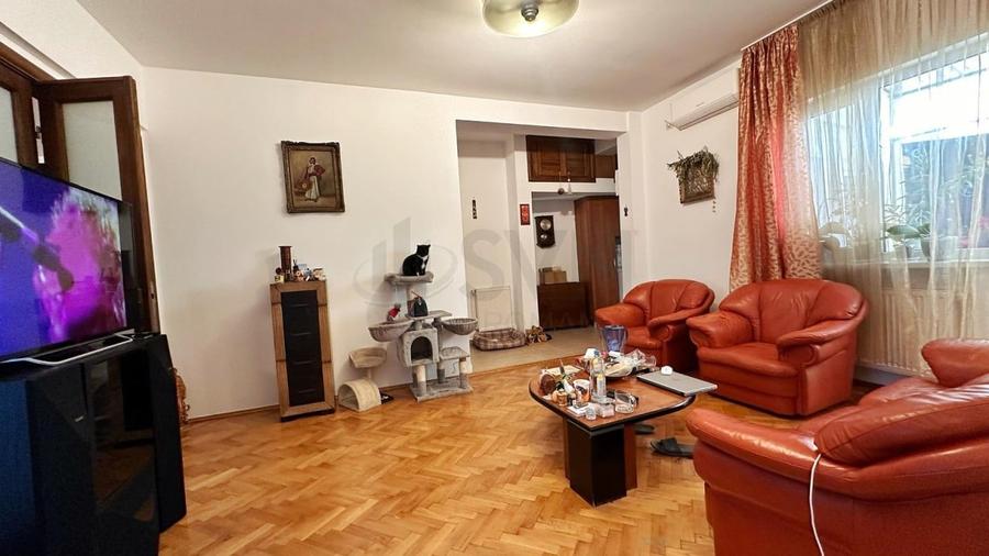 Apartament cu 3 camere decomandat, mobilat în Grădina Icoanei