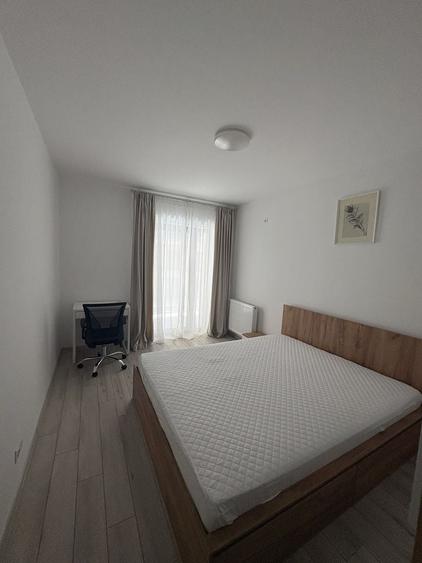 Apartament cu 3 camere decomandat în Drumul Taberei