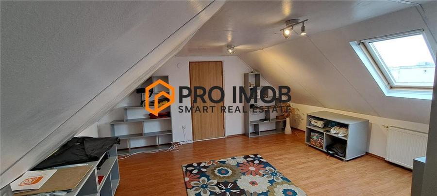 Apartament cu 4 camere decomandat, mobilat în Broșteni