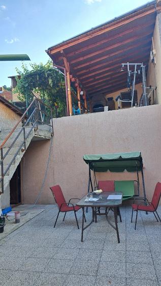 Casă cu Teren 300 Mp în Central