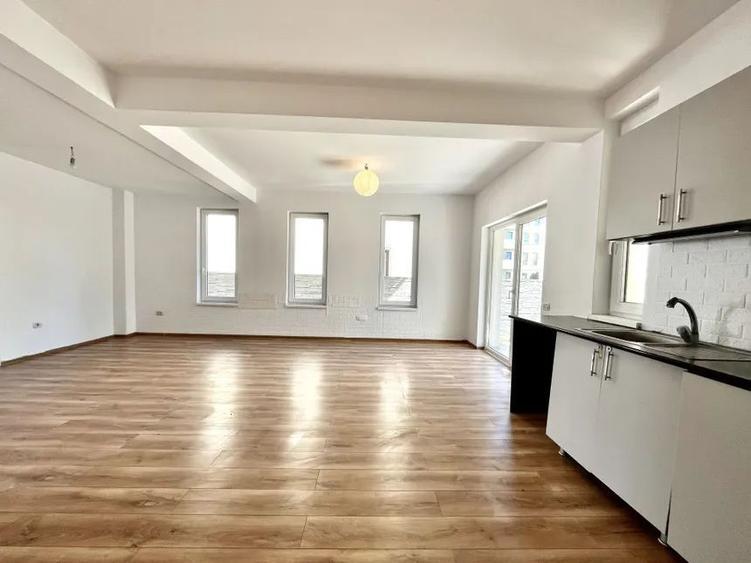 Duplex cu 5 camere cu Canalizare în Giroc