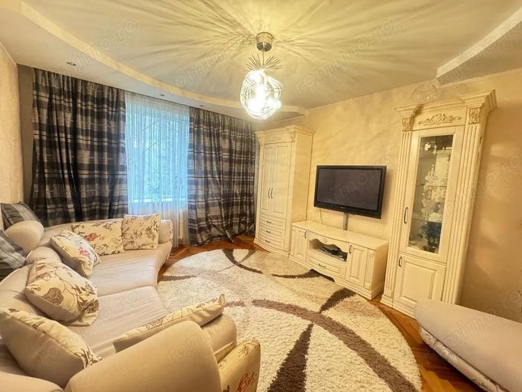 Apartament cu 2 camere decomandat în 1 Mai