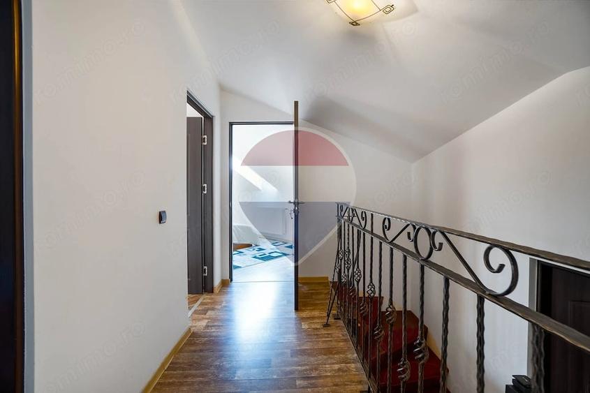 Casă cu Teren 696 Mp în Vulcan