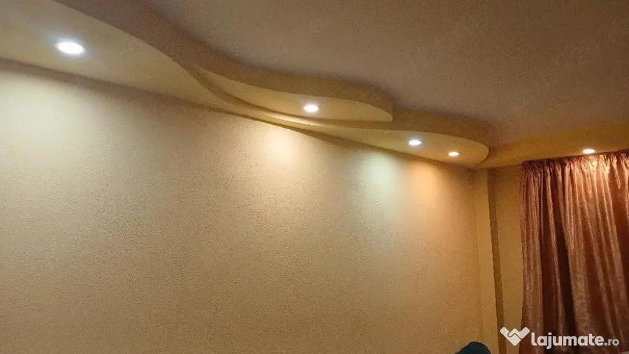 Apartament cu 3 camere decomandat în