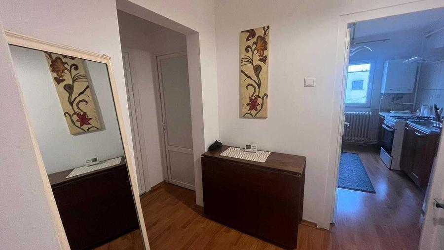 Apartament cu 3 camere decomandat în Dacia