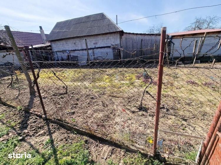 Casă cu 3 camere cu Teren 2230 Mp în Saca