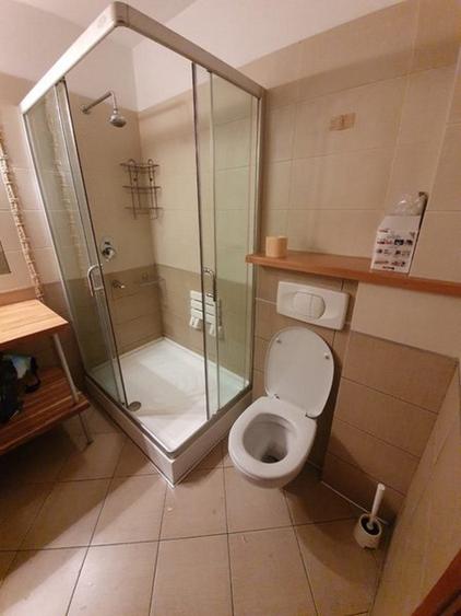 Casă cu 5 camere cu Teren 150 Mp în Tineretului