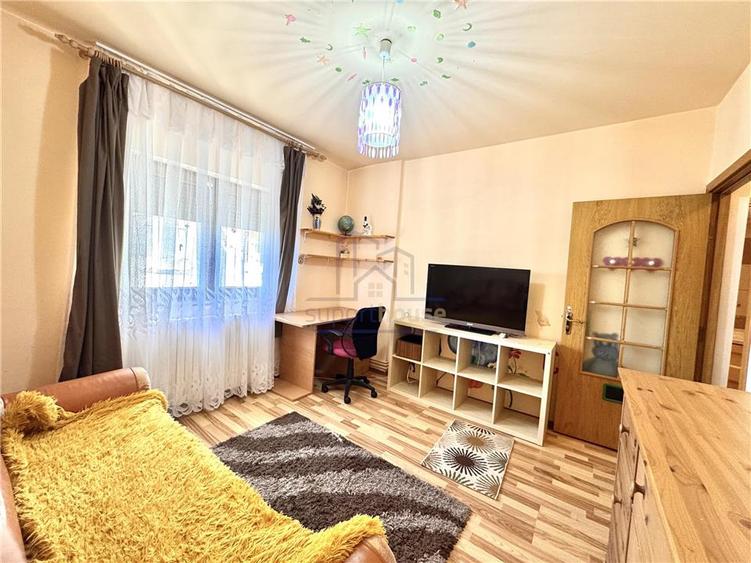 Apartament cu 3 camere decomandat în Cantacuzino
