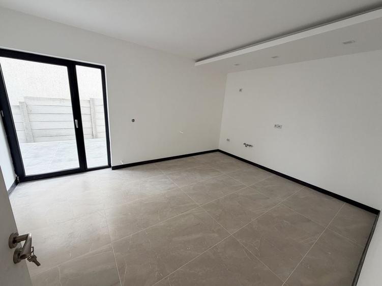 Casă cu 4 camere în Central