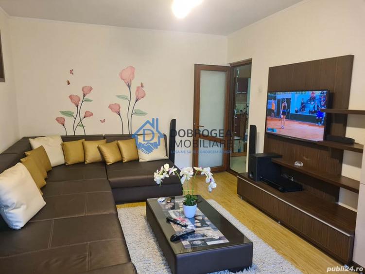 Apartament cu 3 camere decomandat în C5