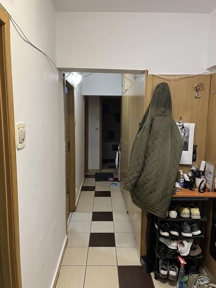 Apartament cu 3 camere decomandat în Exterior Vest