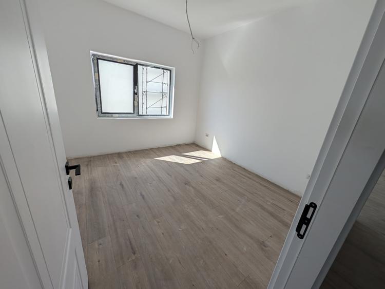 Apartament cu 3 camere în Tunari