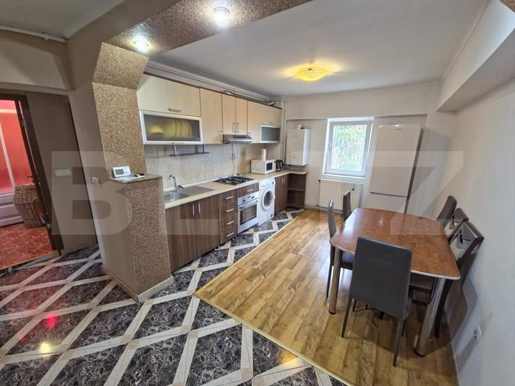 Apartament cu 2 camere decomandat, mobilat în Central