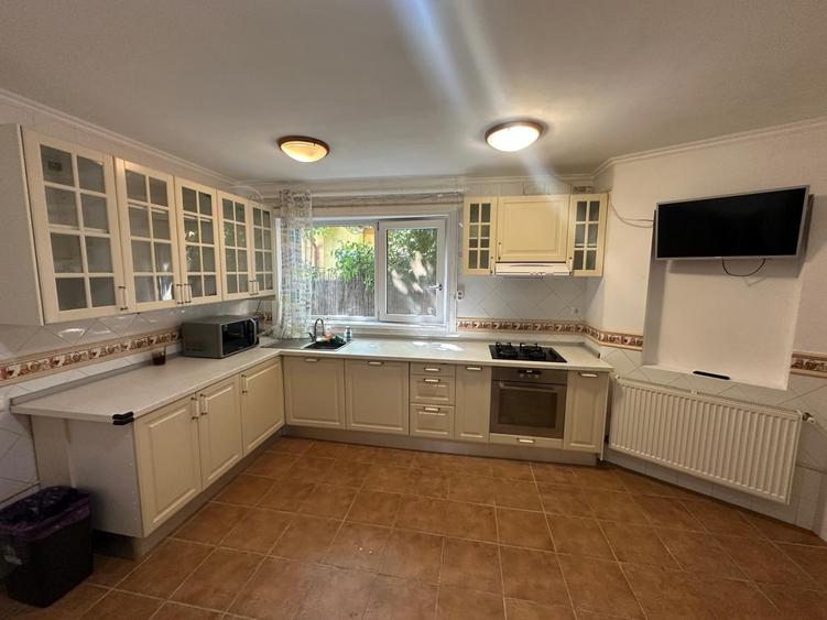 Apartament cu 2 camere decomandat în Otopeni