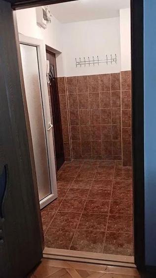 Apartament cu 2 camere semidecomandat în Micro 16