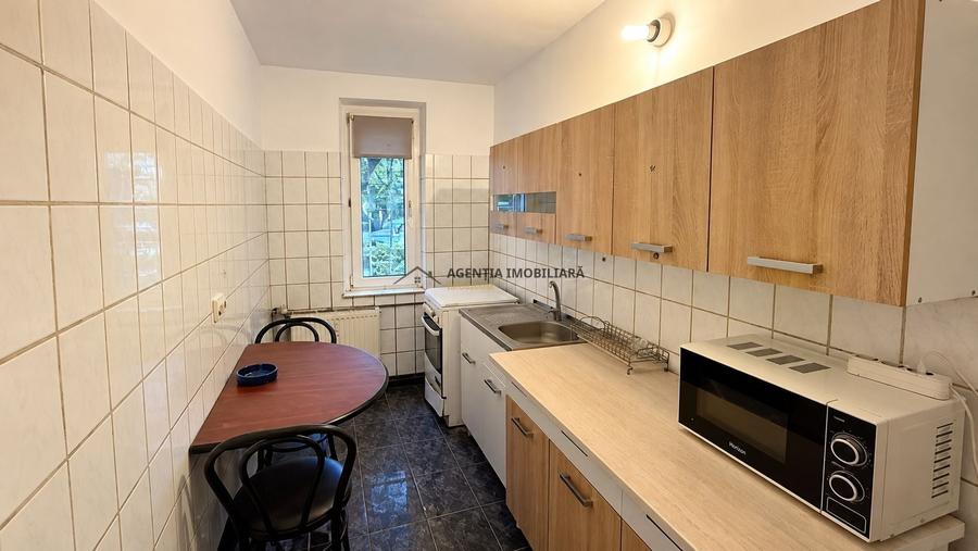 Garsonieră decomandată în Rahova