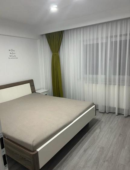 Apartament cu 4 camere decomandat în Ultracentral