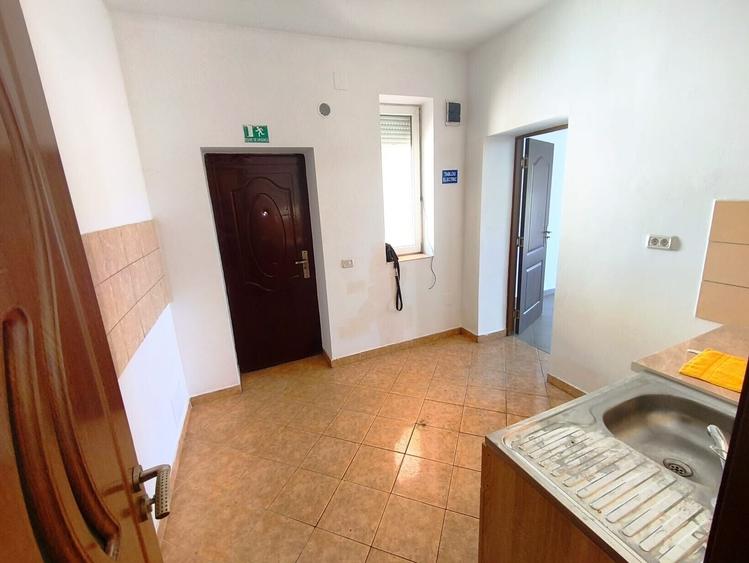 Spațiu comercial, de 42 mp, în Pârneava