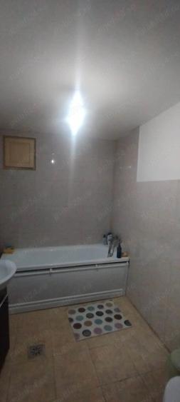 Casă cu 2 camere cu Teren 850 Mp în Central