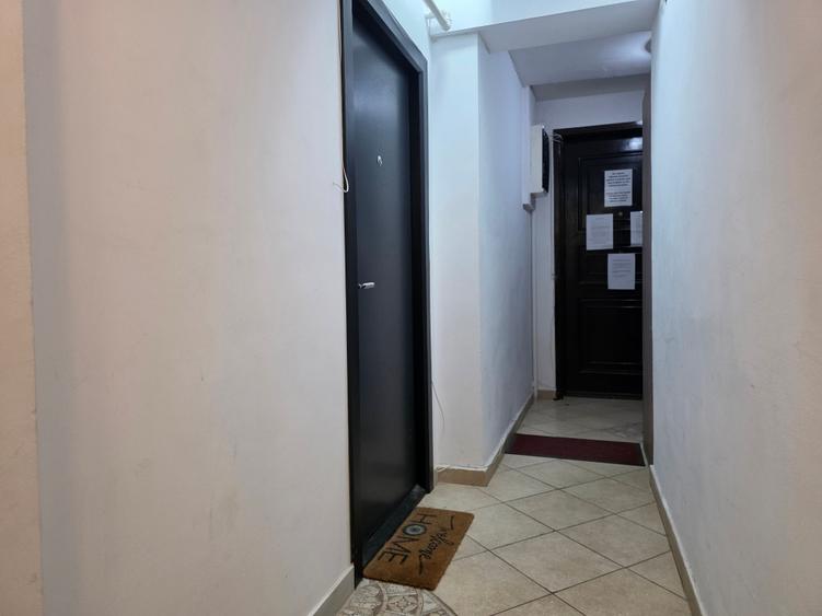 Apartament cu 2 camere semidecomandat în Universitate