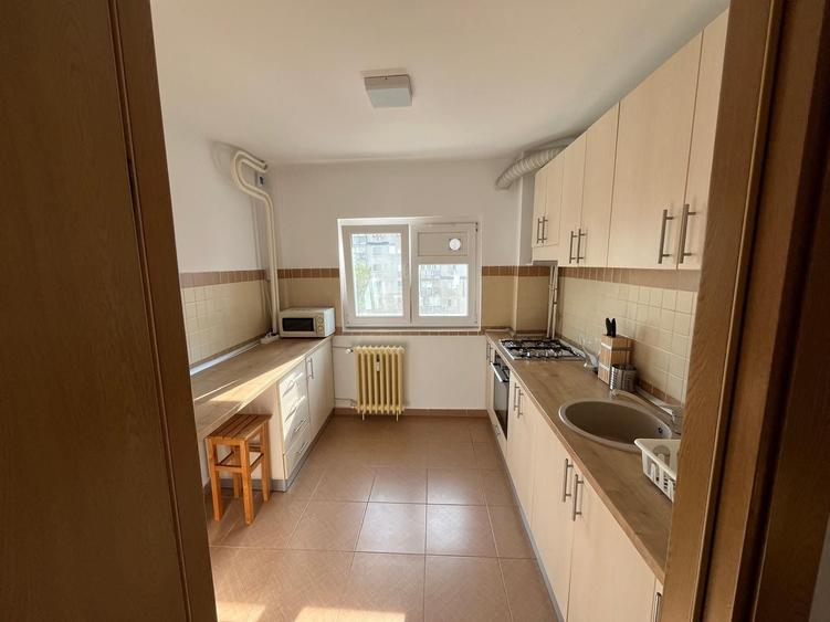 Apartament cu 2 camere semidecomandat în Brâncoveanu