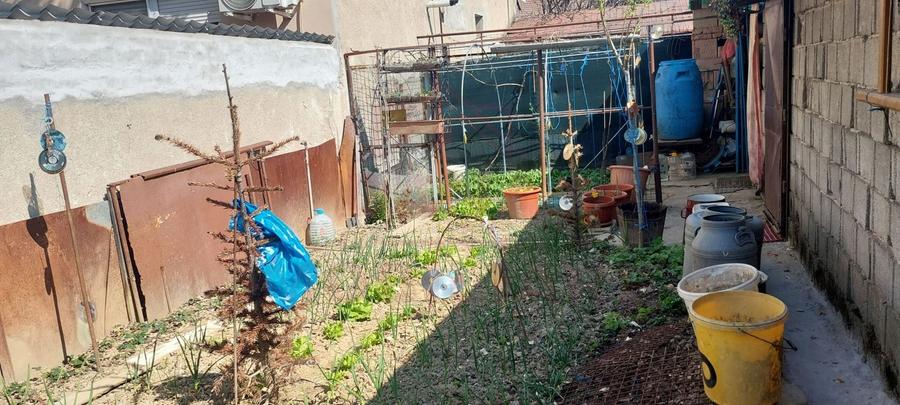 Duplex cu 4 camere cu Canalizare în Central