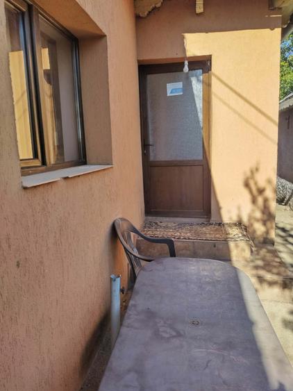 Casă individuală cu 3 camere cu Canalizare în Zănești