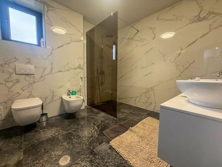 Casă individuală cu 4 camere cu Teren 414 Mp în Valu lui Traian