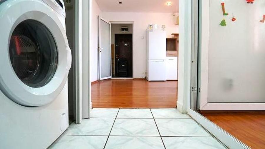 Apartament cu 2 camere semidecomandat în Micro 6