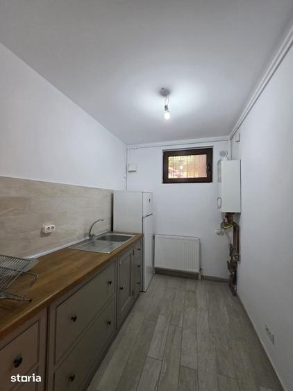 Apartament cu 3 camere în Rahova