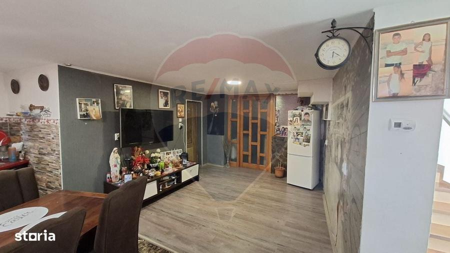 Casă cu 4 camere în Central
