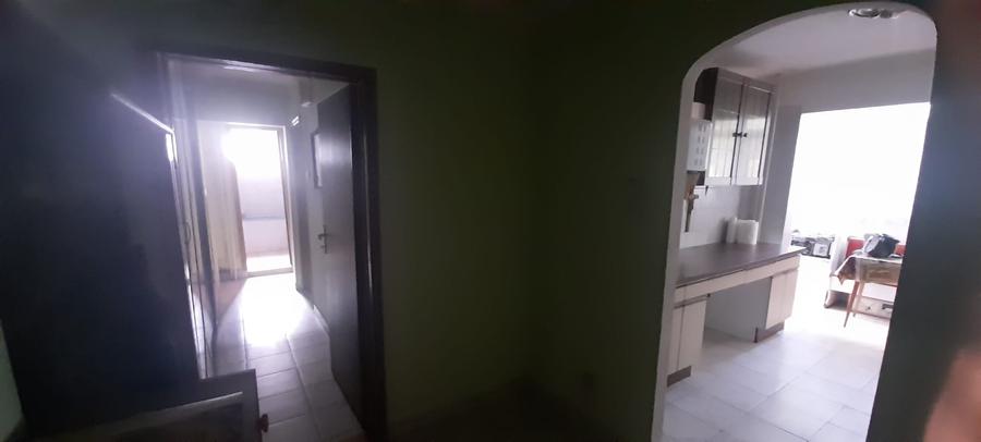 Apartament cu 4 camere semidecomandat în Rahova