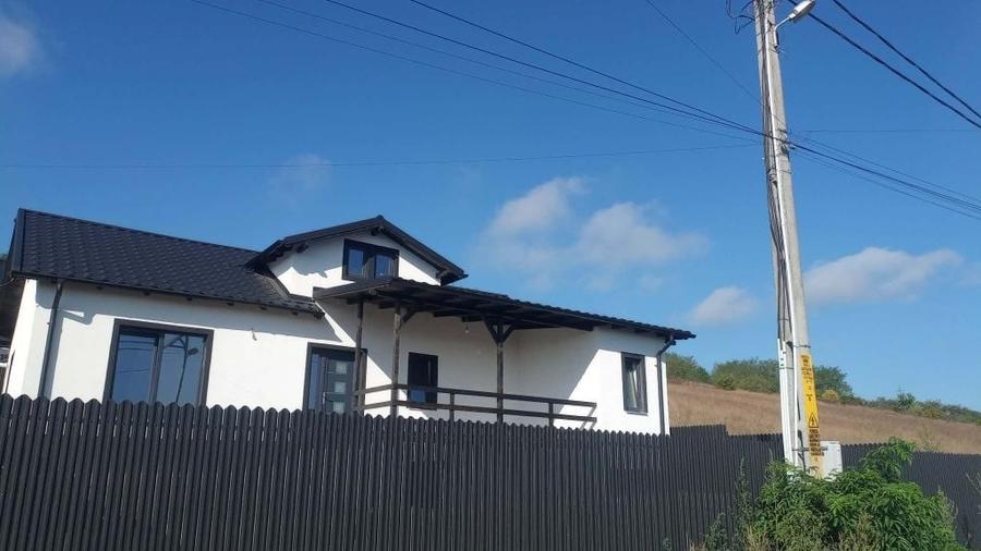 Casă cu 4 camere în Mărgineni